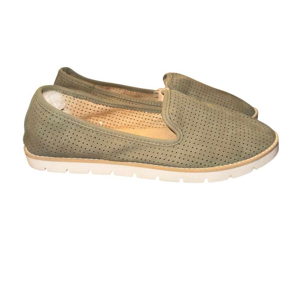 Cliffs By White Mountain Deena Slip On Shoes - Size 7 - Army Green